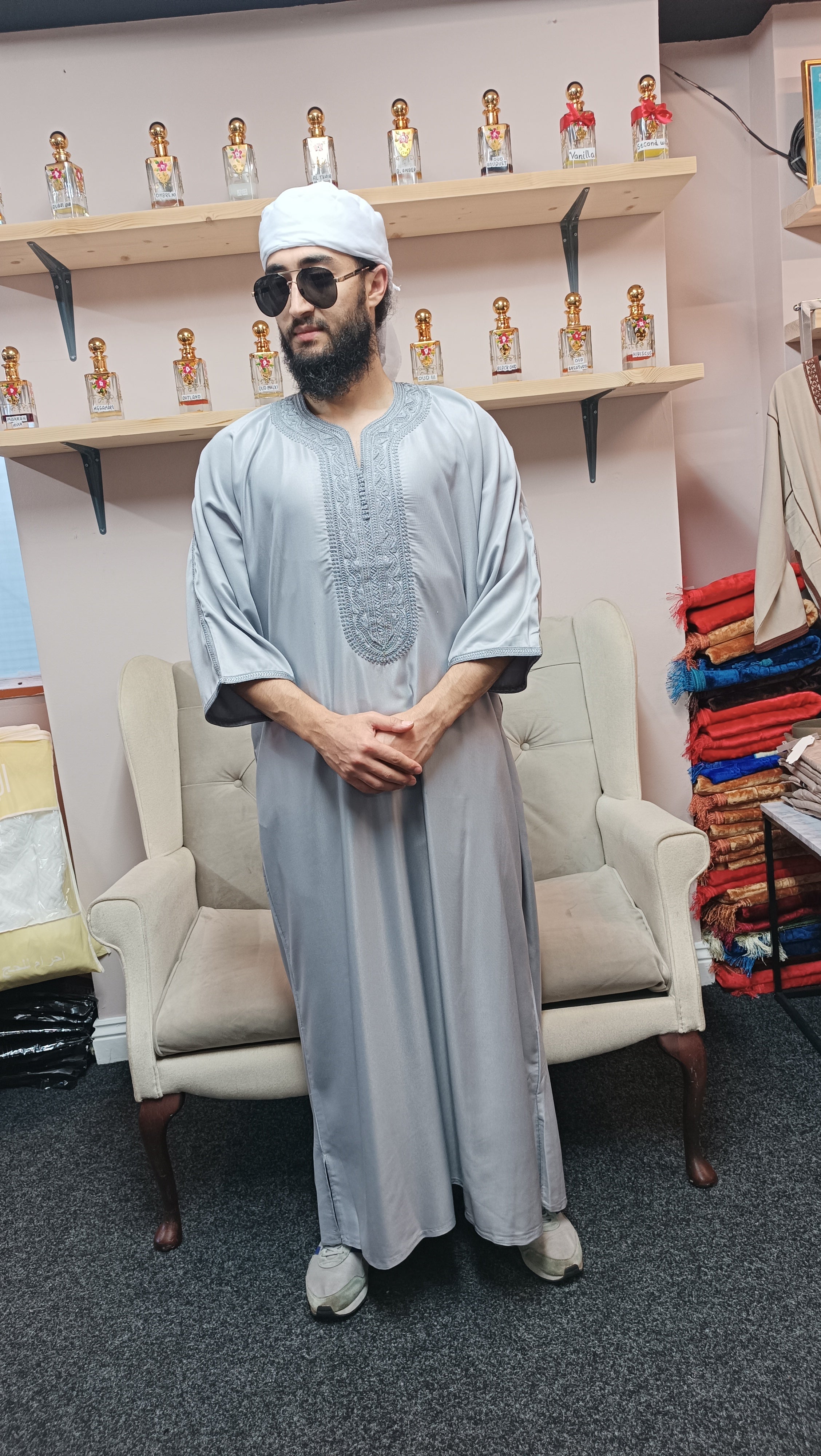 luxurious moroccan thobe for men, premium quality jubba.