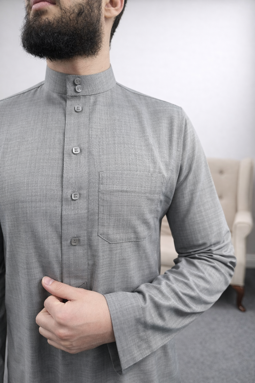 Nusuki Makkah thobe, luxurious Saudi thobe.