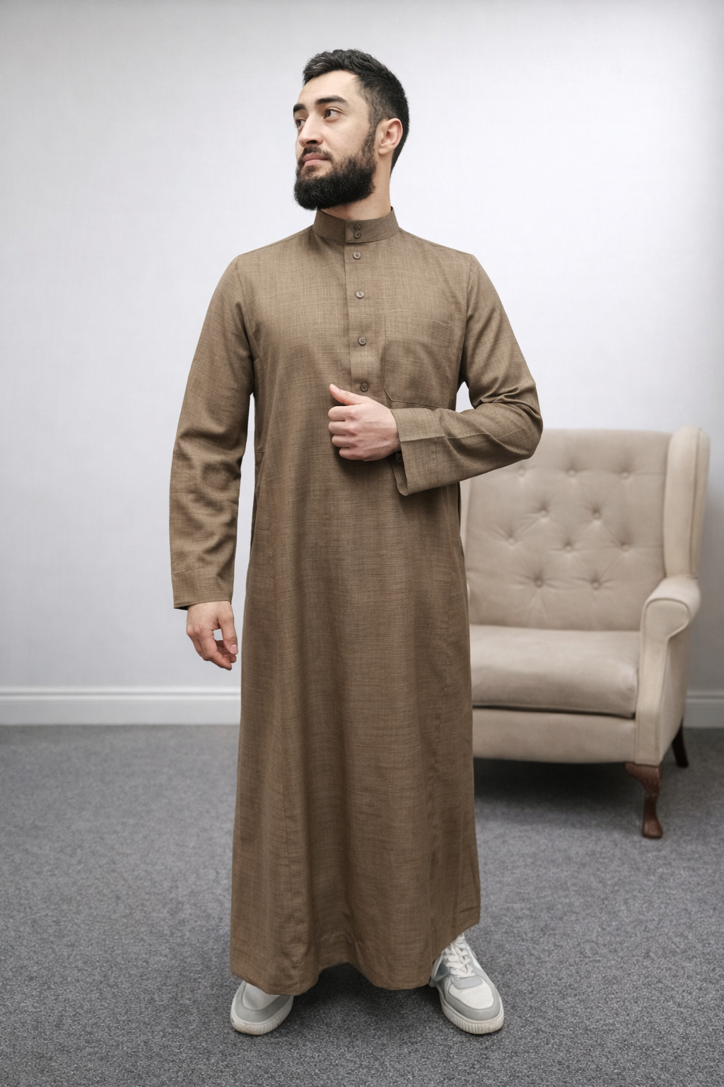 Nusuki Makkah thobe, luxurious Saudi thobe.