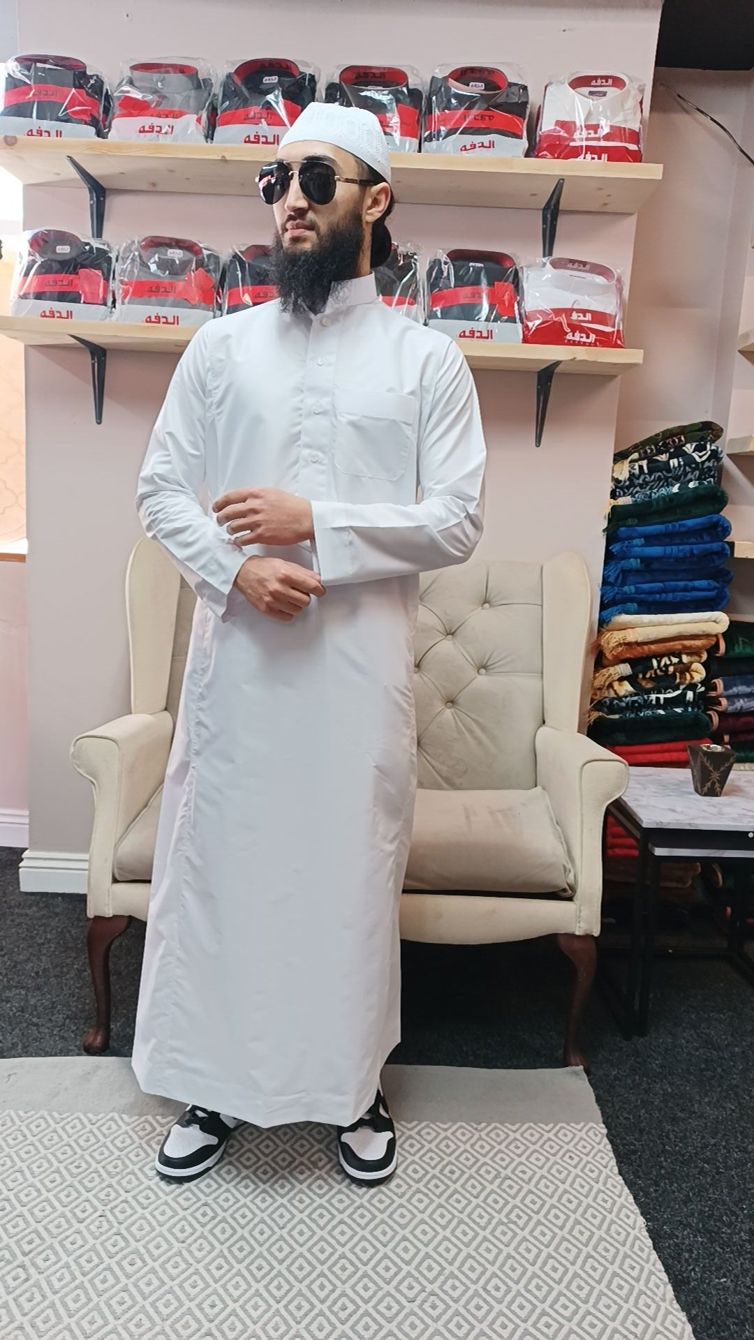 Al-Daffah Saudi thobe, Arabic style thobe.