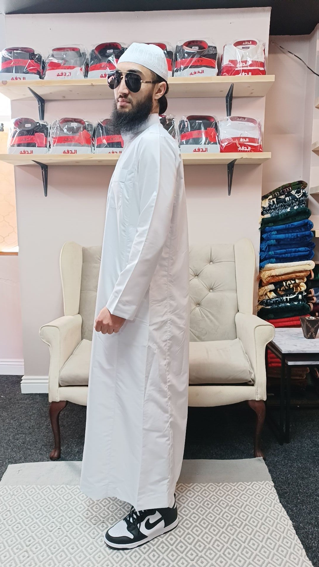 Al-Daffah Saudi thobe, Arabic style thobe.