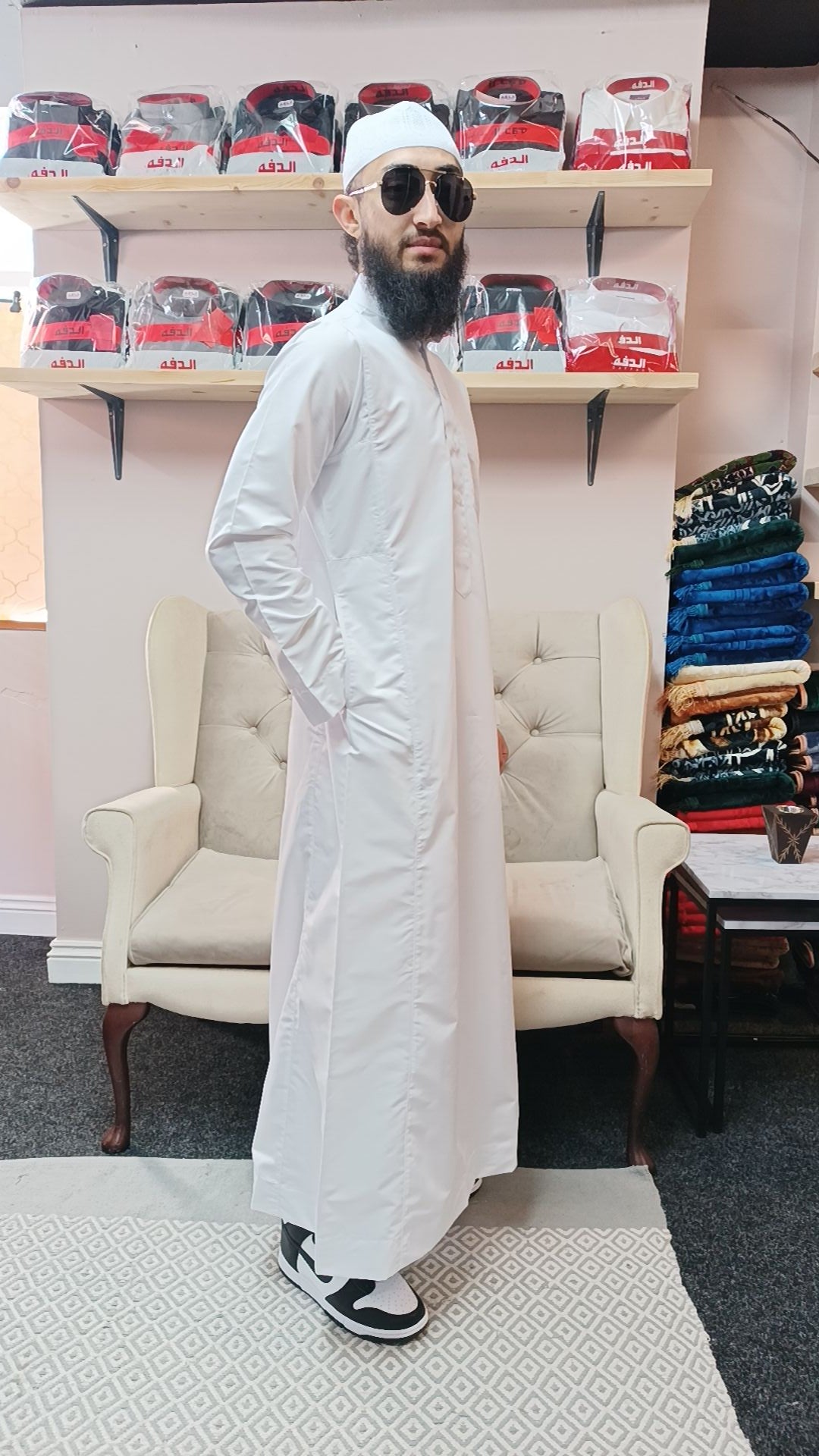Al-Daffah Saudi thobe, Arabic style thobe.