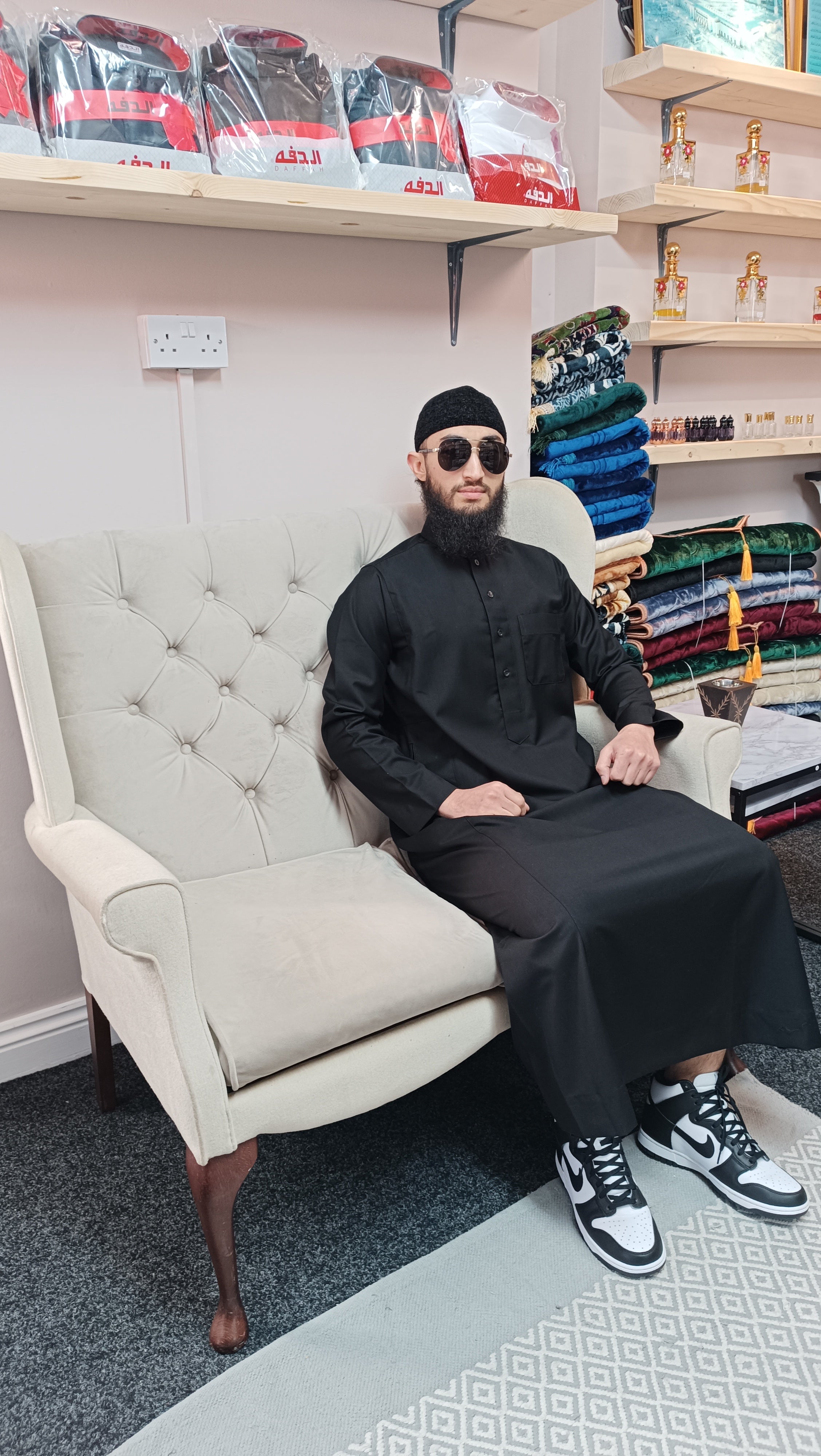 Al-Daffah Saudi thobe, Arabic style thobe.