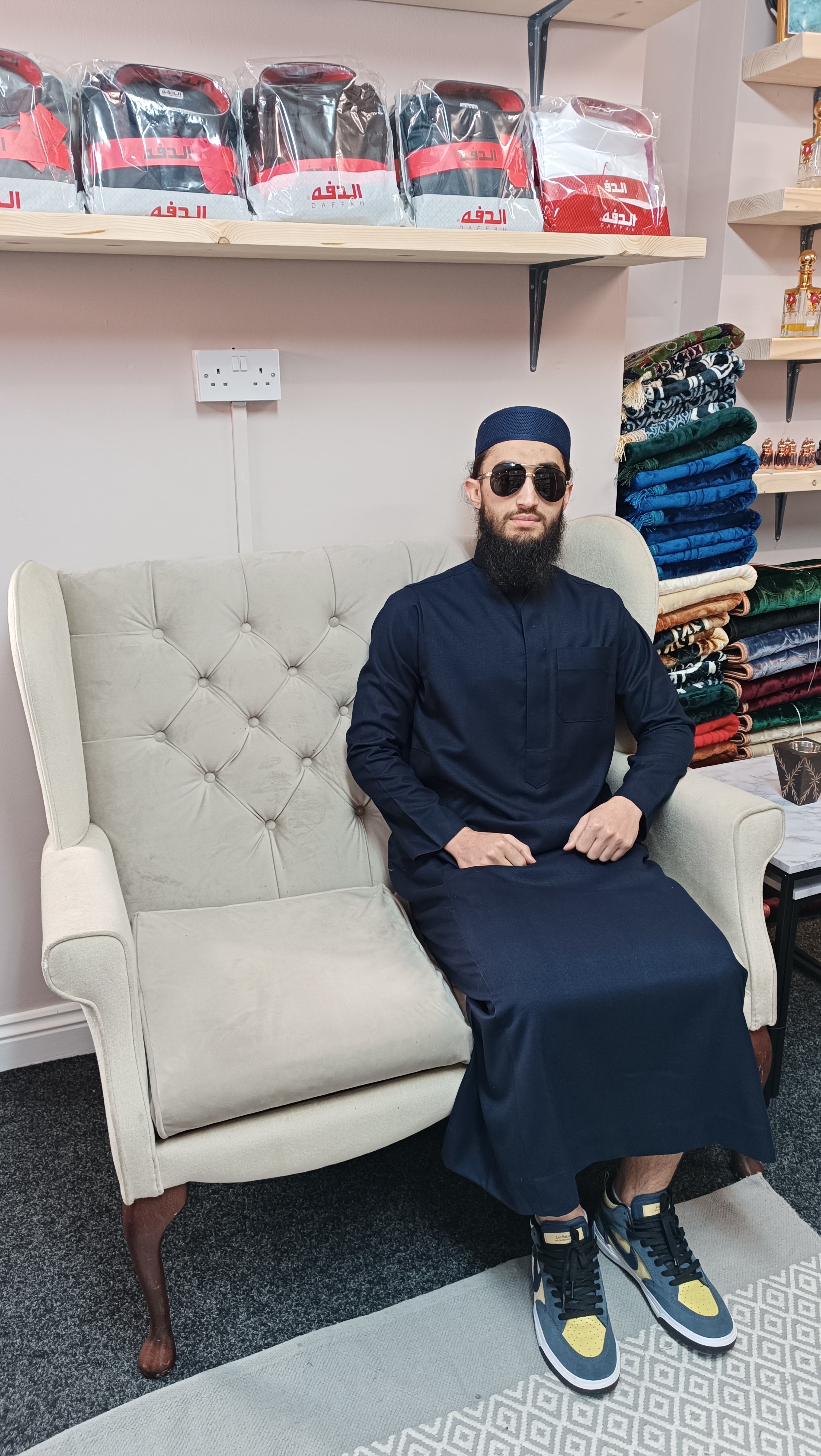 Al-Daffah Saudi thobe, Arabic style thobe.